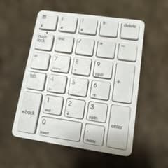 ふ*み様 2.4G ワイヤレス テンキー ホワイト 本体のサムネイル