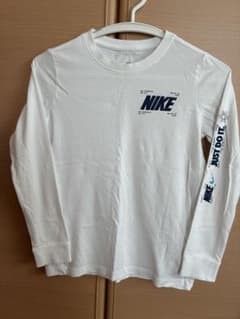 NIKE キッズ 長袖Tシャツ ホワイト Mサイズのサムネイル