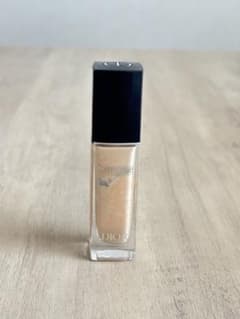 Dior リキッドコンシーラー 0.5Nのサムネイル