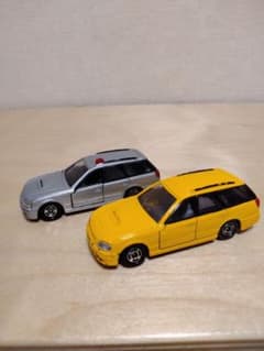 トミカ スバルレガシィステーションワゴン ミニカー 2台セットのサムネイル