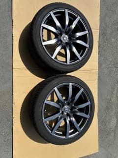 R35GTR純正 20インチ ホイール タイヤセットのサムネイル