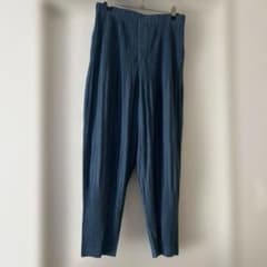 【値下げ】 HOMME PLISSE ISSEY MIYAKE パンツのサムネイル
