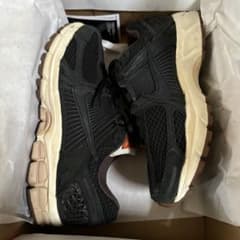 NIKE ZOOM VOMERO5 PRMのサムネイル