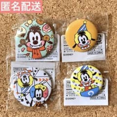 ディズニー マックス グーフィー 缶バッジ ディズニーストア - メルカリ