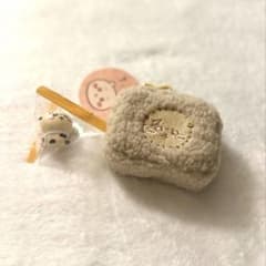 ちいかわ カラビナつきもこもこポーチ ラッコ　rakkoのサムネイル