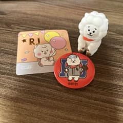 【早い者勝ち】BT21 RJ フィギュア 缶バッジ セットのサムネイル