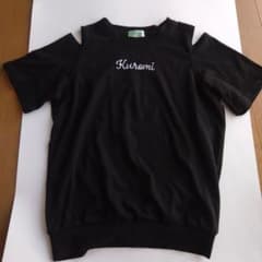Sanrio Kuromi 肩出し 半袖Tシャツ ブラックのサムネイル