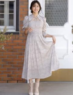 【INGNI】デコルテオープン単色花柄ワンピースのサムネイル