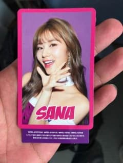 TWICE ハイタッチ サナのサムネイル