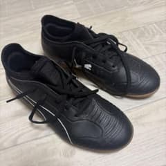 PUMA フットサルシューズ ブラック 室内用のサムネイル