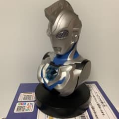 【開封済】ウルトラマンゼット 胸像ライト（発光ギミック付き）