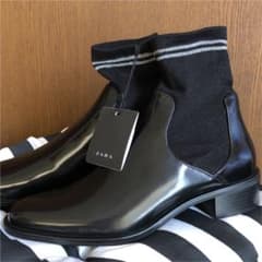 ZARA ショートブーツのサムネイル