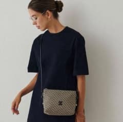 IACUCCI モノグランマSD JACQUARD/RUG ショルダーバッグ IACUCCI モノグランマSD JACQUARD/RUG ショルダーバッグ - メルカリ
