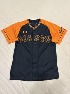 美品読売ジャイアンツ 坂本勇人 ユニフォーム アンダーアーマー SM