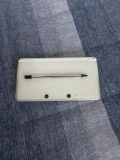 Nintendo 3DS ホワイト 本体のサムネイル