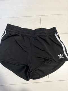 adidas Originals ショートパンツ ブラックのサムネイル