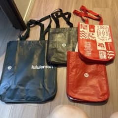 lululemon ショップ袋のサムネイル