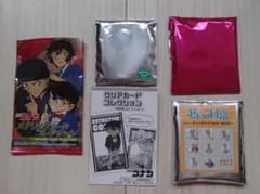 名探偵コナン　グッズまとめ売り　カード系二枚　缶バッジ　アクリルキーホルダー×2のサムネイル