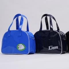 【新品・非売品】埼玉西武ライオンズ 来場者限定配布 エナメルバッグ　青　紺色のサムネイル