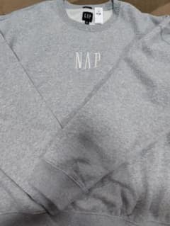 GAP グレー NAP刺繍 XL トレーナーのサムネイル