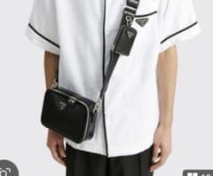 PRADA ブラック ショルダーバッグ ポーチ付きのサムネイル