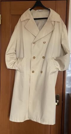 ZARA トレンチコートのサムネイル