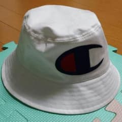 バケットハットのサムネイル