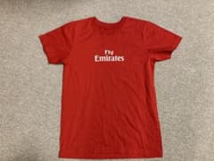 エミレーツ航空 CA着用ロゴ入りレッドTシャツ 2枚セット(M & XLサイズ) Amazon.co.jp: エミレーツ航空 Tシャツ 飛行機 赤 レッド ロン