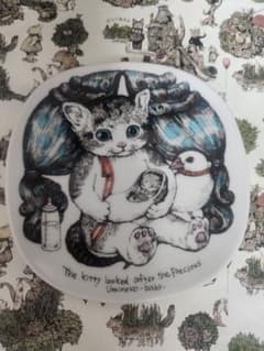 ヒグチユウコ　九谷焼　絵皿 こねことうみねこ2 ヒグチユウコ 九谷焼 絵皿 こねことうみねこ2 - メルカリ