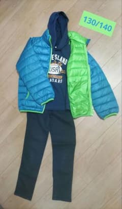 キッズ服セット（ダウン・フーディ・パンツ）130〜140 男の子まとめ売りのサムネイル
