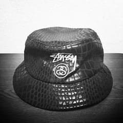 STUSSY バケットハット(レザー)のサムネイル