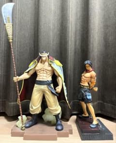 ONE PIECE 흰 수염 에이스 피규어