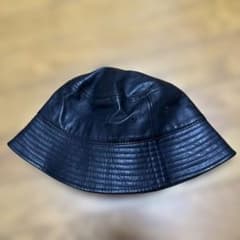 レザー バケットハット ブラックのサムネイル