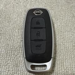日産 アリア　キーレスエントリーのサムネイル