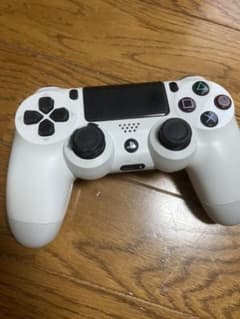 PS4 純正 コントローラーのサムネイル