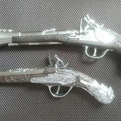 パイレーツ・オブ・カリビアンのジャックスパロウ＆ヴァルヴォッサの拳銃のモデルガンのサムネイル