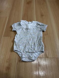 【apres les cours】小花柄 ロンパース 70cmのサムネイル