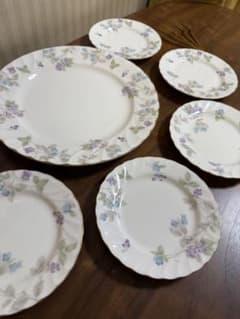 《HOYA CHINA》花柄 プレート 小皿 5枚セット ゴールドフォーク付きのサムネイル