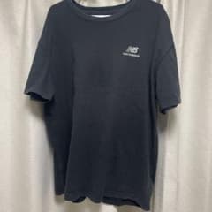 new balance 黒Tシャツのサムネイル