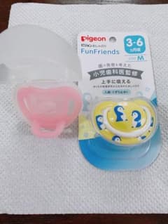 ☘美品☘ピジョンおしゃぶりのサムネイル