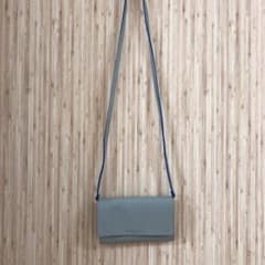 ショルダーバッグのサムネイル