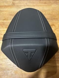 送料無料 ピリオンパッド VTGBK ハーレー トライアンフ チョッパー sr 送料無料 ピリオンパッド VTGBK ハーレー トライアンフ