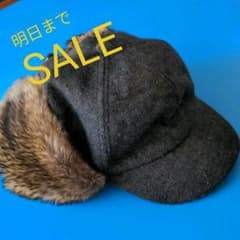 耳あて付き帽子のサムネイル