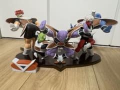 ドラゴンボールZ 出陣 ギニュー特戦隊 5体コンプ 台座付き - メルカリ