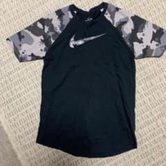 NIKE Tシャツのサムネイル
