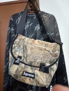 supreme斜め掛けバックのサムネイル