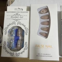 【完全未使用】ネイルチップ 14点まとめ売りのサムネイル