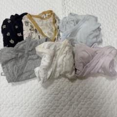 UNIQLO ベビー肌着 ロンパース 60cm 長袖2枚　半袖4枚　6枚セットのサムネイル