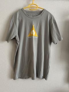 グレー Tシャツ ロゴ付きのサムネイル