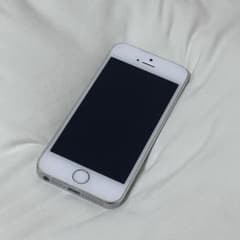 【極美品】【0249S】iPhone 5s 32GB シルバー 箱・付属品付き Apple iPhone 5s 本体 シルバー 32G SIMフリー - メルカリ